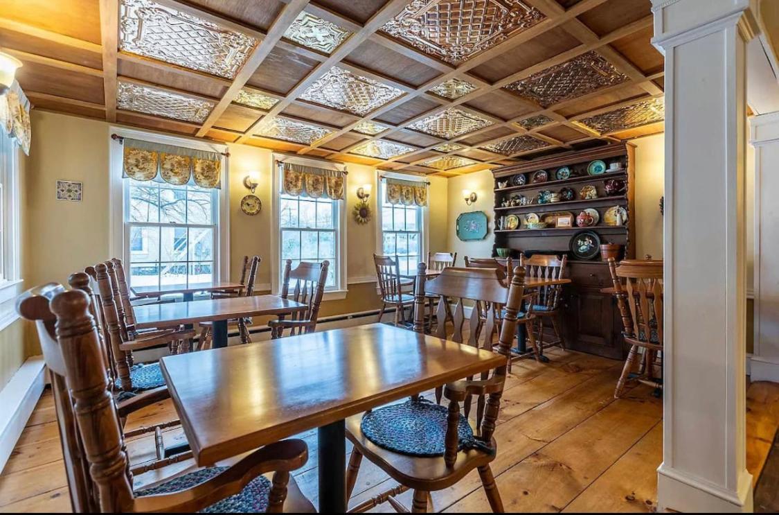 Chester Inn Ngoại thất bức ảnh