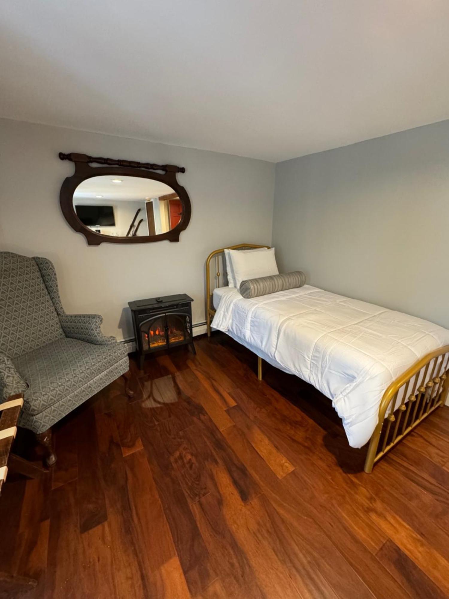 Chester Inn Ngoại thất bức ảnh