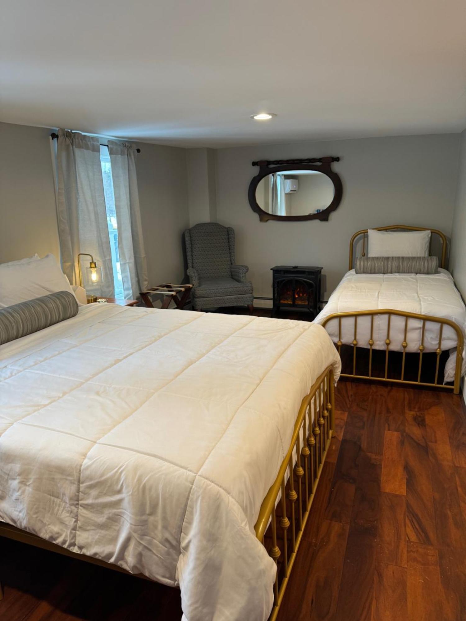 Chester Inn Ngoại thất bức ảnh