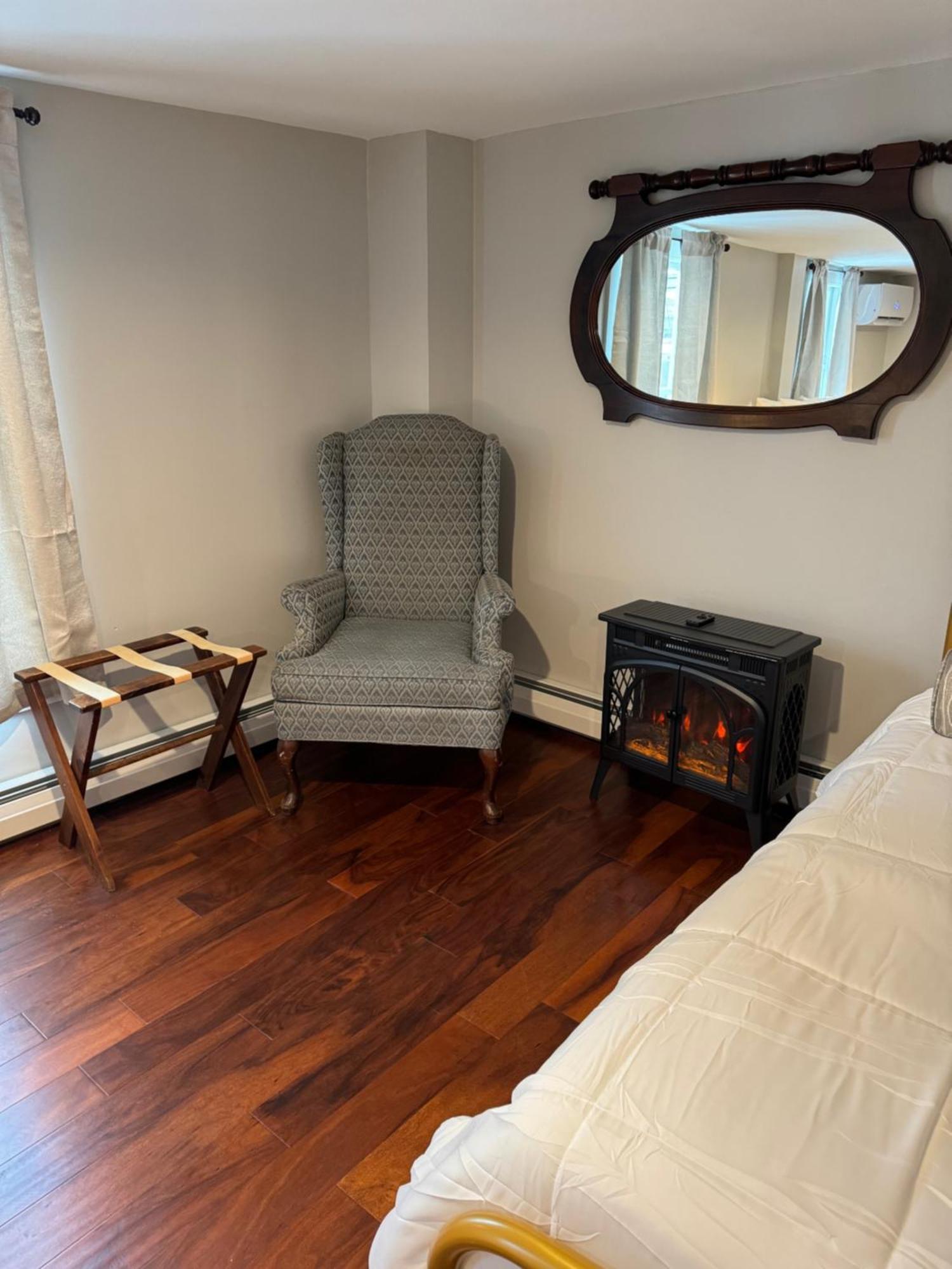 Chester Inn Ngoại thất bức ảnh