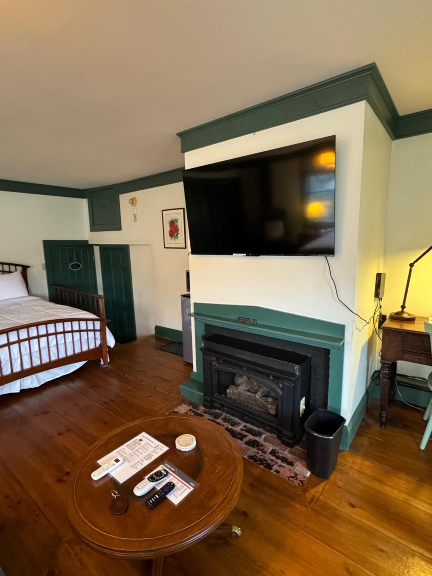 Chester Inn Ngoại thất bức ảnh